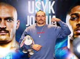 How Did Oleksandr Usyk's Meet Her Wife Yekaterina Usyk? The Couple Shares 12-Years-Old Daughter Yelizaveta Usyk