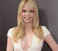 What Is Riki Lindhome Net Worth & How Much Does She Worth In 2022?
