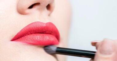 How To Apply Lip Liner And Achieve Irresistible Lips