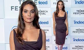 Caitlin Stasey Age And Net Worth: Is She Still Married? Shares Images Of Her Parents