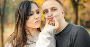 Here Are 12 Signs Your Woman is Manipulative