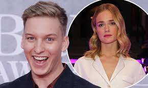 George Ezra Wife: Is He Married? Girlfriend And Dating History