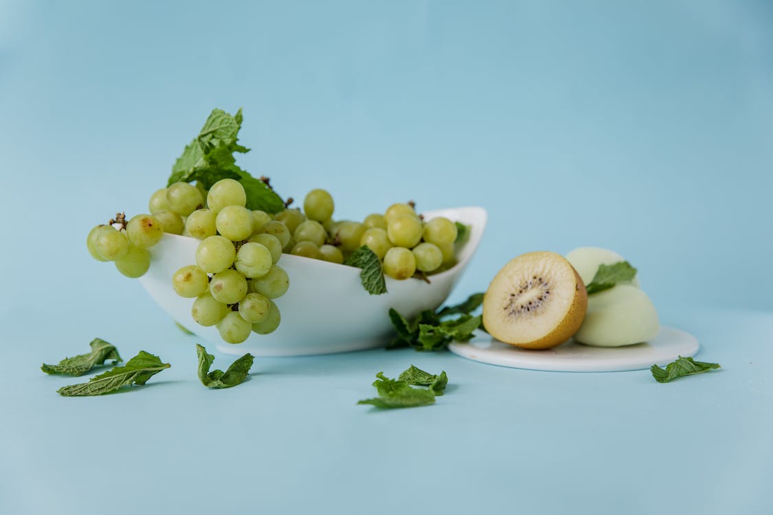 Green Grapes Calories And Nutrition Facts, and Health Benefits