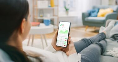 Robinhood And Wealthfront Comparing: Which Investment App is Ideal for Novice Investors?