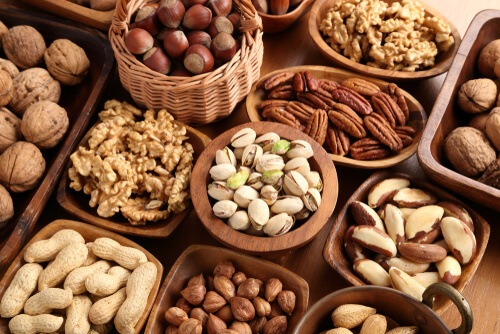 5 Best Nuts To Eat For Ageless Skin