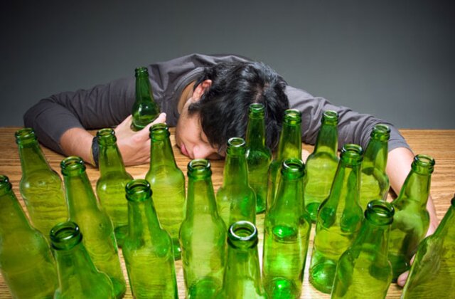 Beware! Excessive Alcohol Consumption Can Lead To Dementia