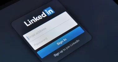 Effective Ways To Utilize LinkedIn for Job Searching: 7 Ways To Find a Job