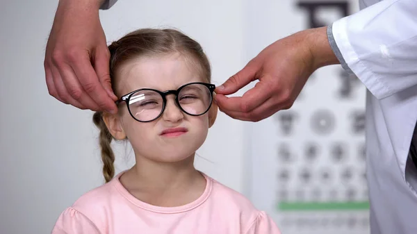 Detecting Eye Diseases Early: Expert Lists 10 Eye Problems In Children And Their Solutions