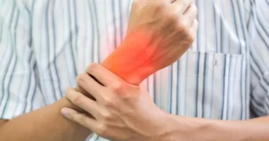 Early Detection Matters: 5 Key Signs of Arthritis Striking in Your 30s