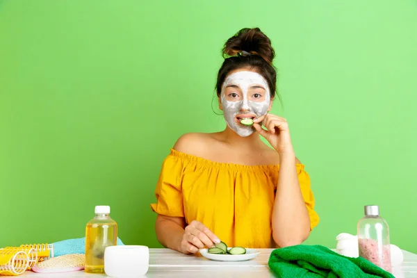 7 Simple DIY Face Masks for Glowing Skin