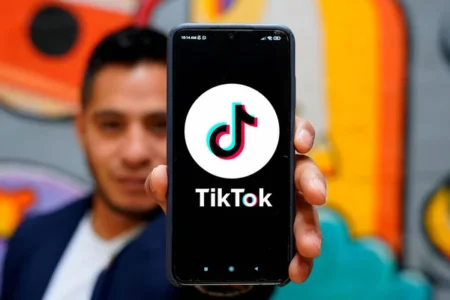 TikTok plans for US shutdown from Sunday, sources say