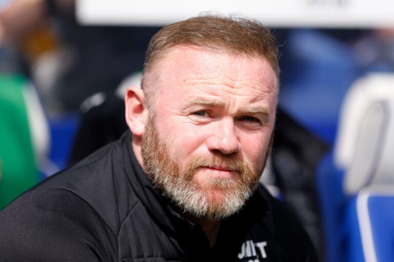 Rooney blasts Man City's decision to let Walker leave